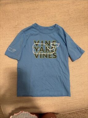 Vineyard Vines Boys' Blue Graphic Whale Logo Tee